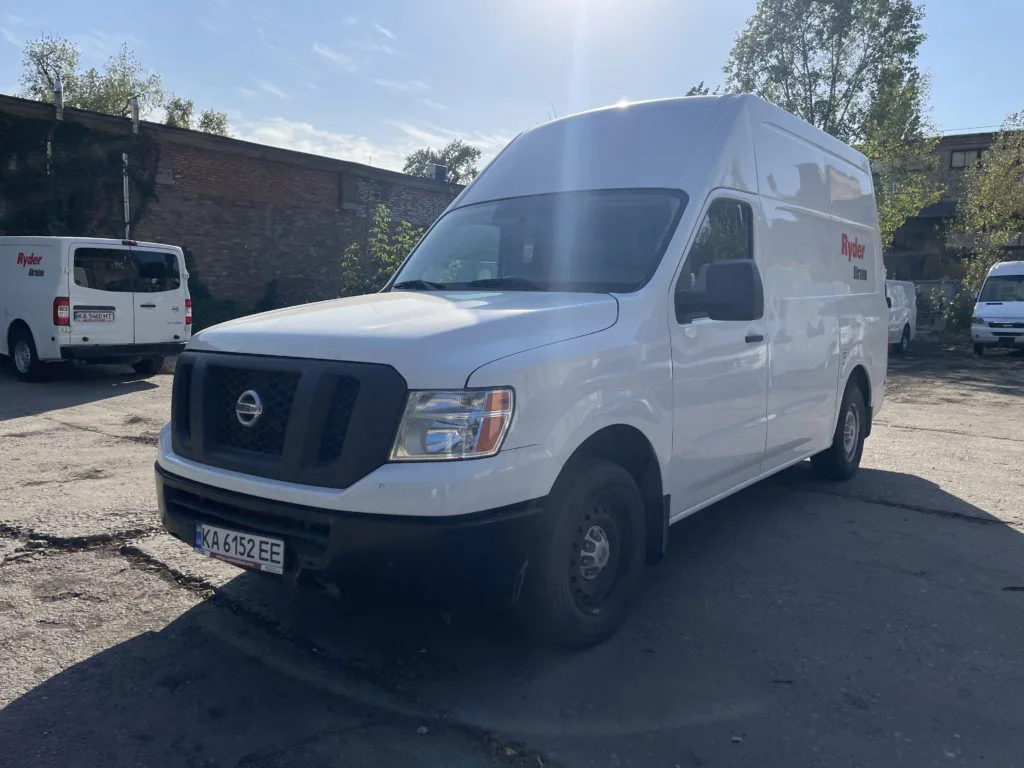 Nissan NV2500 (KA6152EE)