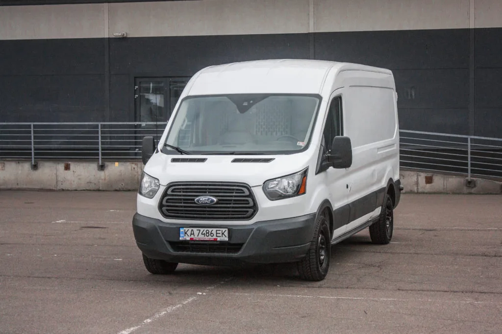 Ford Transit 250 Medium Roof (KA7486EK)