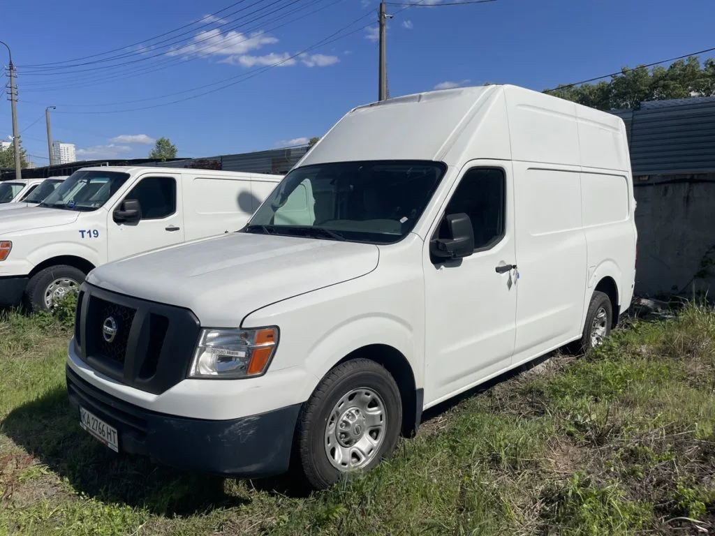 Nissan NV2500 (KA2766HT)